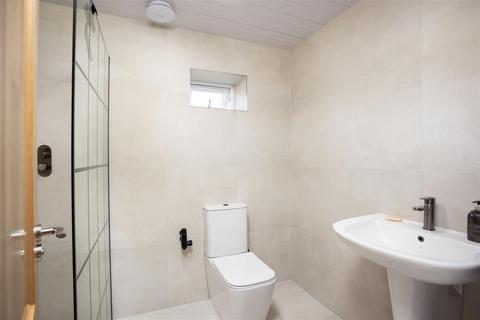 1 Birkdale Walk, Leeds, LS17 7SX