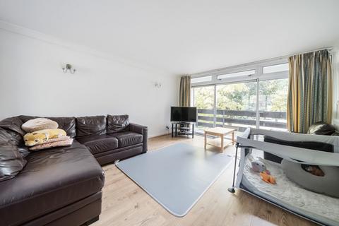 3 bedroom flat for sale, Thackeray Court, Ealing, W5