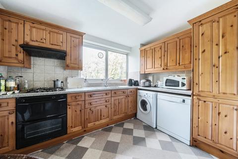 3 bedroom flat for sale, Thackeray Court, Ealing, W5