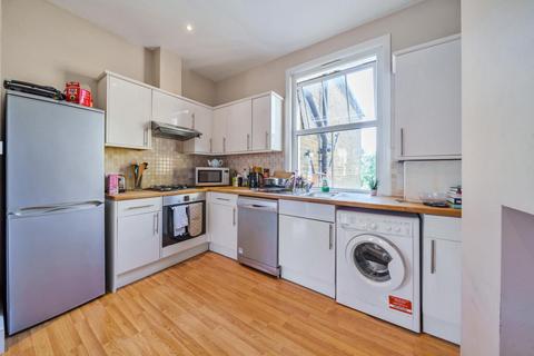 3 bedroom flat for sale, Thornbury Road, Brixton