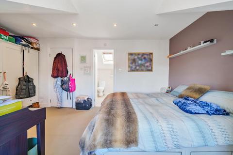 3 bedroom flat for sale, Thornbury Road, Brixton