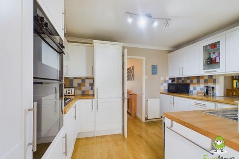 13 Gloucester Drive, Basingstoke, RG22 4PH