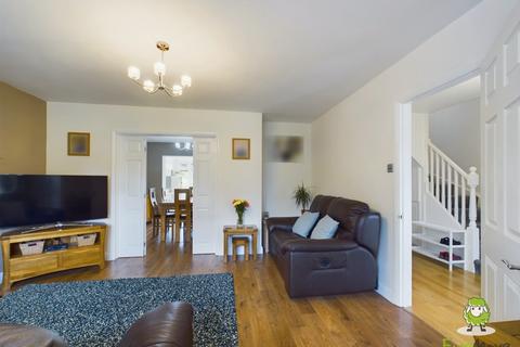13 Gloucester Drive, Basingstoke, RG22 4PH