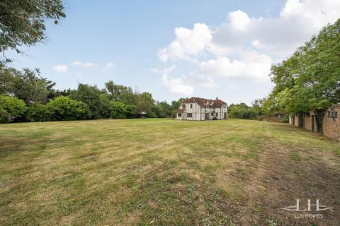 6 bedroom detached house for sale, Folkes Lane, Upminster
