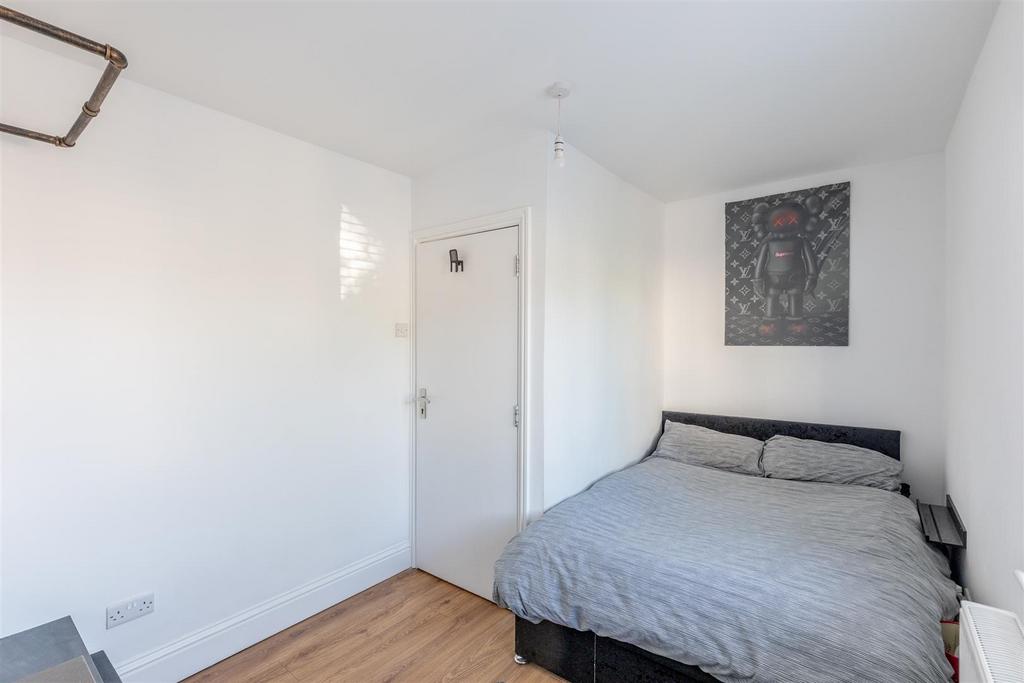 Tenth Avenue, Filton Bed 1b.jpg