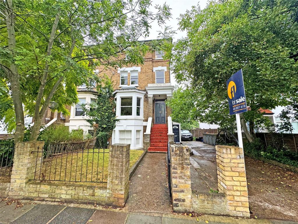 Cambridge Road, Teddington, TW11 1 bed apartment for sale £375,000