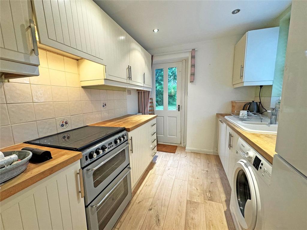 Cambridge Road, Teddington, TW11 1 bed apartment for sale £375,000