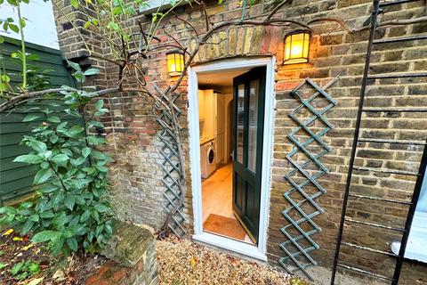 27a Cambridge Road, Teddington, TW11 8DT