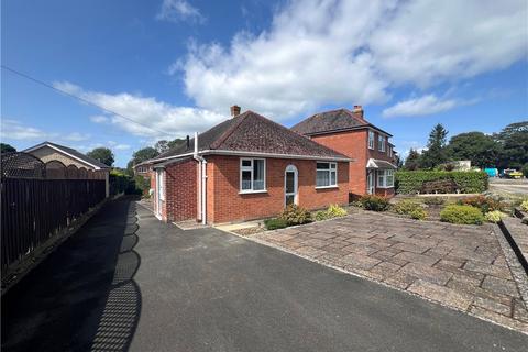 2 bedroom bungalow for sale, York Avenue, East Cowes, Isle of Wight