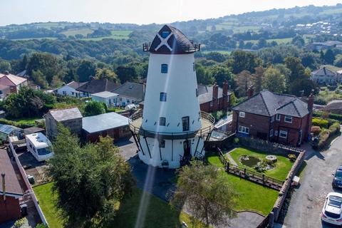 4 bedroom detached house for sale, Pen Y Maes Road, Holywell CH8