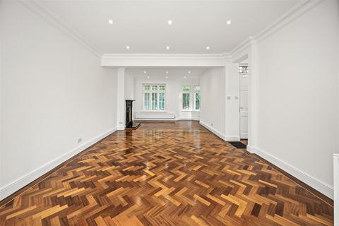 43 Agincourt Road, London, NW3 2PA