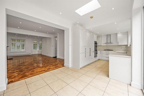 43 Agincourt Road, London, NW3 2PA