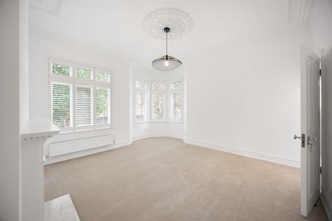 43 Agincourt Road, London, NW3 2PA
