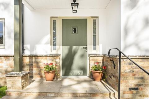 37 Brook Street, Elsworth, Cambridge, CB23 4HX