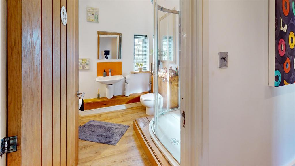 5-Carleton-Avenue-Bathroom.jpg