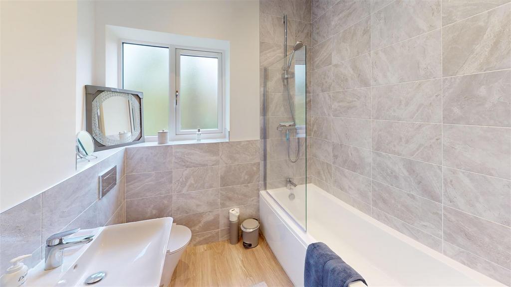 8-St-Stephens-Pl-Bathroom.jpg