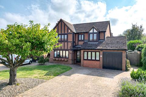 4 bedroom detached house for sale, Thornton Close, Leicester