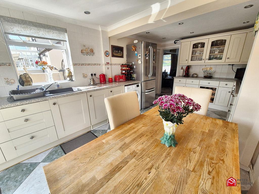 Kitchen/Breakfast Room