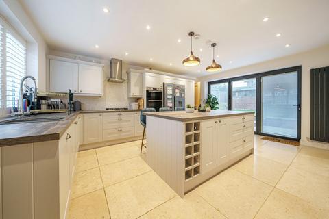 4 bedroom semi-detached house for sale, Orchard Way, Beckenham