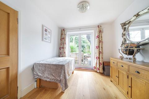 221 Orchard Way, Beckenham, BR3 3EL