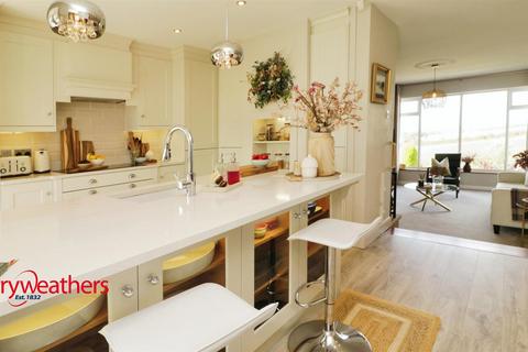 Abersoch Hickleton Road, Barnburgh, Doncaster, DN5 7EL