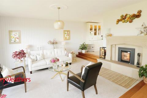 Abersoch Hickleton Road, Barnburgh, Doncaster, DN5 7EL