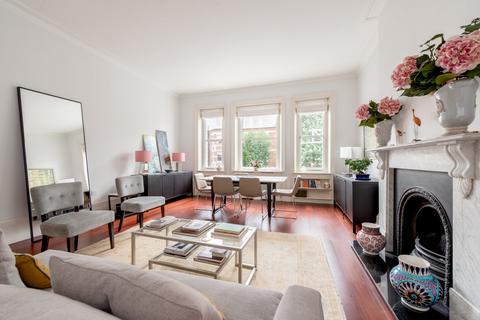 3 bedroom apartment to rent, Belsize Park Gardens, London, NW3