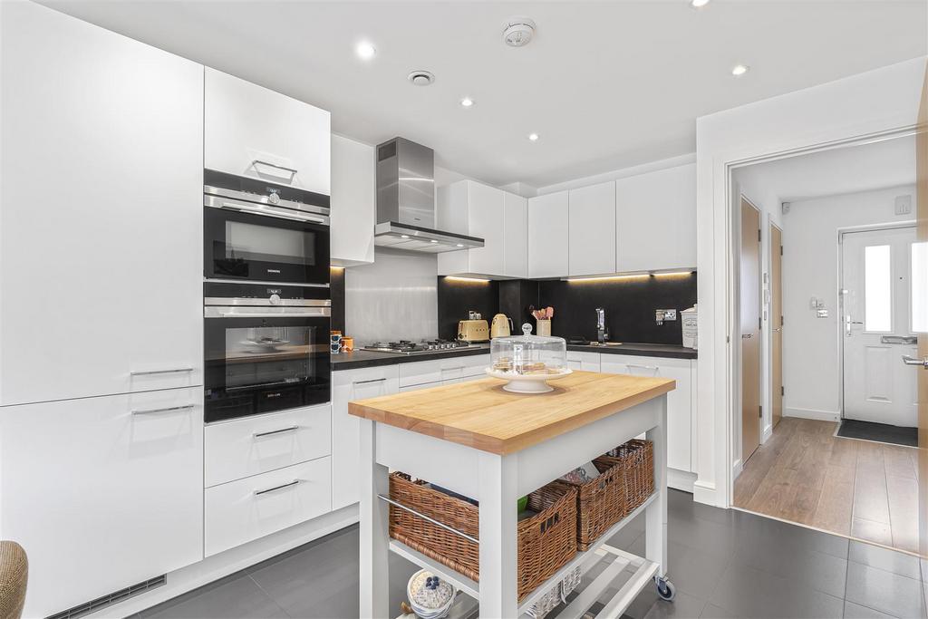 Kitchen / dining room