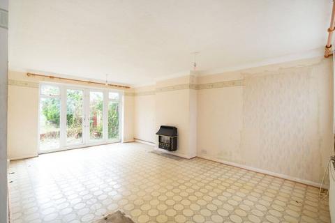 3 bedroom terraced house for sale, Lea Bushes, Hertfordshire WD25