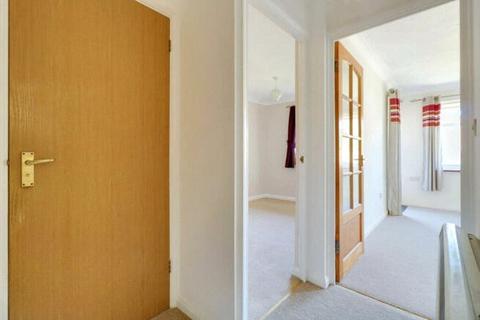 1 bedroom apartment for sale, Breakspear Court, Abbots Langley WD5