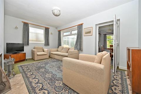 3 bedroom detached house for sale, Westgate, Guiseley, Leeds