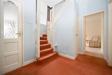 74 Westgate, Guiseley, Leeds, LS20 8HJ