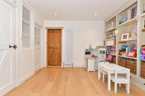 96 Sweechgate, Broad Oak, Canterbury, CT2 0QU