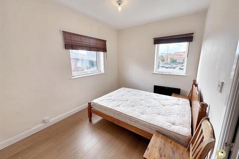 1 bedroom flat to rent, Lower York Street, Wakefield WF1