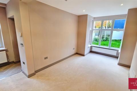 2 bedroom detached house to rent, Moorgate Road, Rotherham