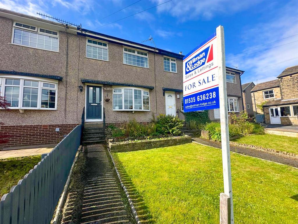 Park Road, Cross Hills 3 bed terraced house for sale £200,000