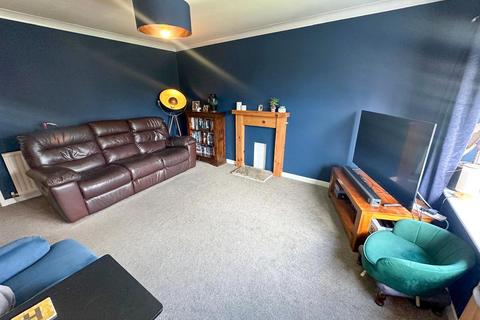 3 bedroom terraced house for sale, Park Road, Cross Hills