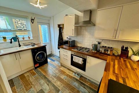 4 Gilfach Road, Tonypandy, CF40 1BP