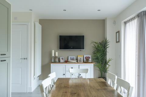 12 Alexander Road, Frenchay, Bristol, BS16 1UZ