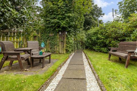 111 Carmunnock Road, Glasgow, G44 4UL