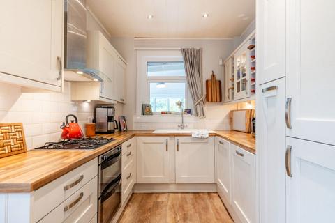 111 Carmunnock Road, Glasgow, G44 4UL