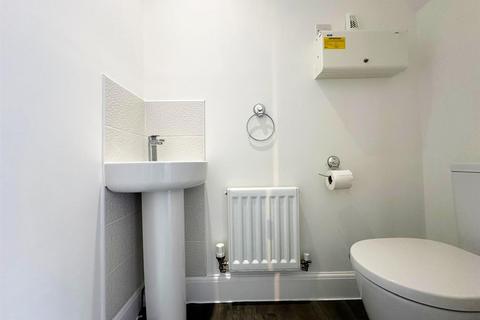 8 Baldwin Road, Eastburn, Keighley, BD20 8AF