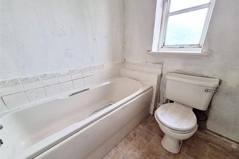 8 Leywell Drive, Oldham, OL1 4QA