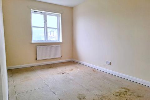 8 Leywell Drive, Oldham, OL1 4QA