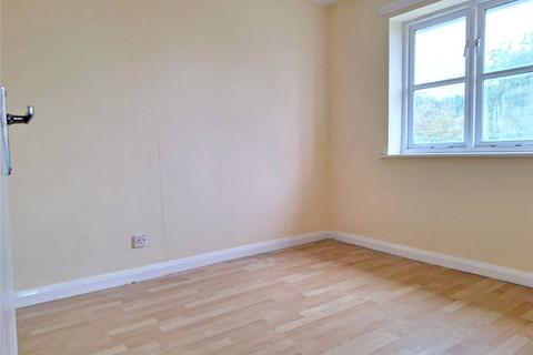 8 Leywell Drive, Oldham, OL1 4QA