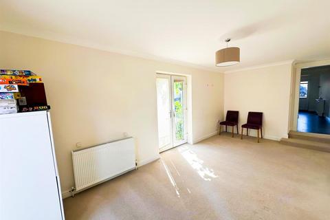 27 Ash Grove, Sutton In Craven, Keighley, BD20 7QJ