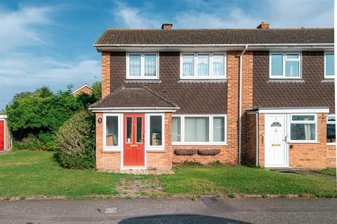 3 bedroom semi-detached house for sale, Faulkner Way, Downley HP13