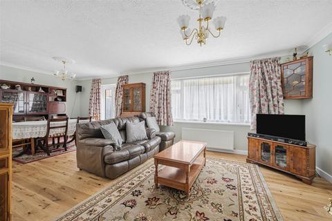 4 bedroom semi-detached house for sale, Valley Road, Newhaven