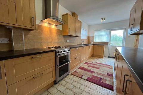 3 bedroom semi-detached house to rent, Roylen Avenue, Lancashire