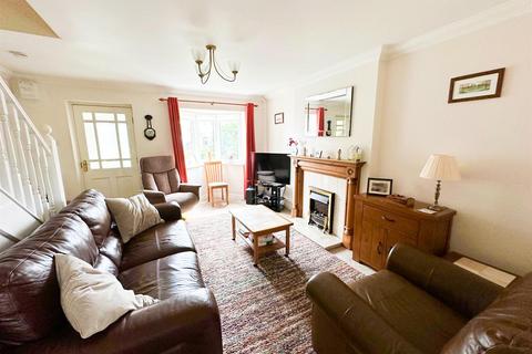 2 bedroom townhouse for sale, Westland Close, Cross Hills